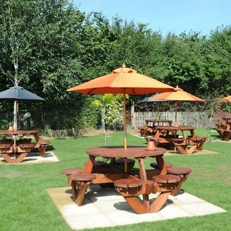 Premier Inn Premier Inn Southend Airport מראה חיצוני תמונה
