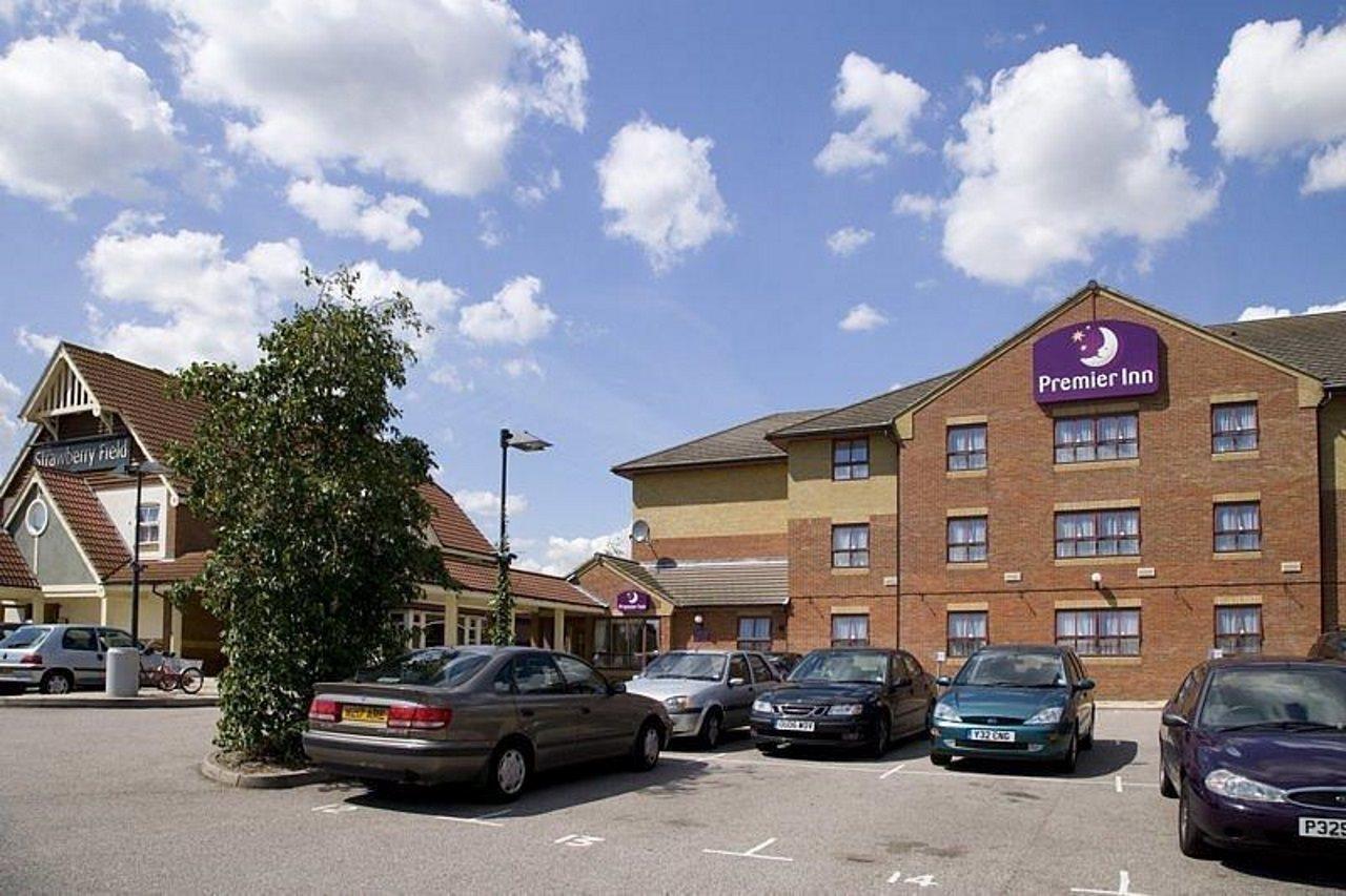 Premier Inn Premier Inn Southend Airport מראה חיצוני תמונה