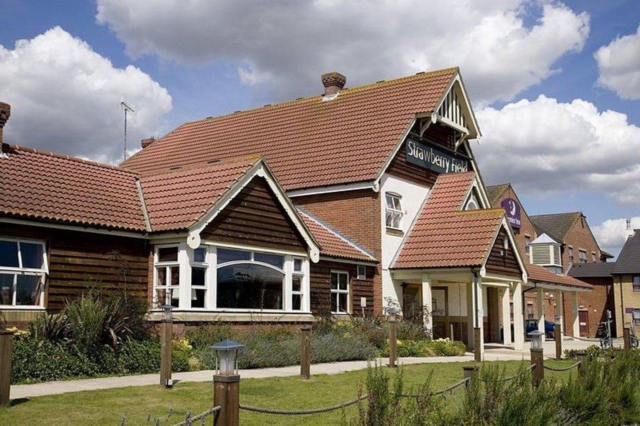 Premier Inn Premier Inn Southend Airport מראה חיצוני תמונה