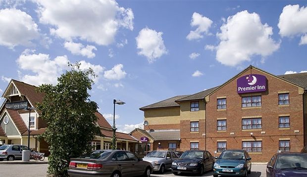Premier Inn Premier Inn Southend Airport מראה חיצוני תמונה